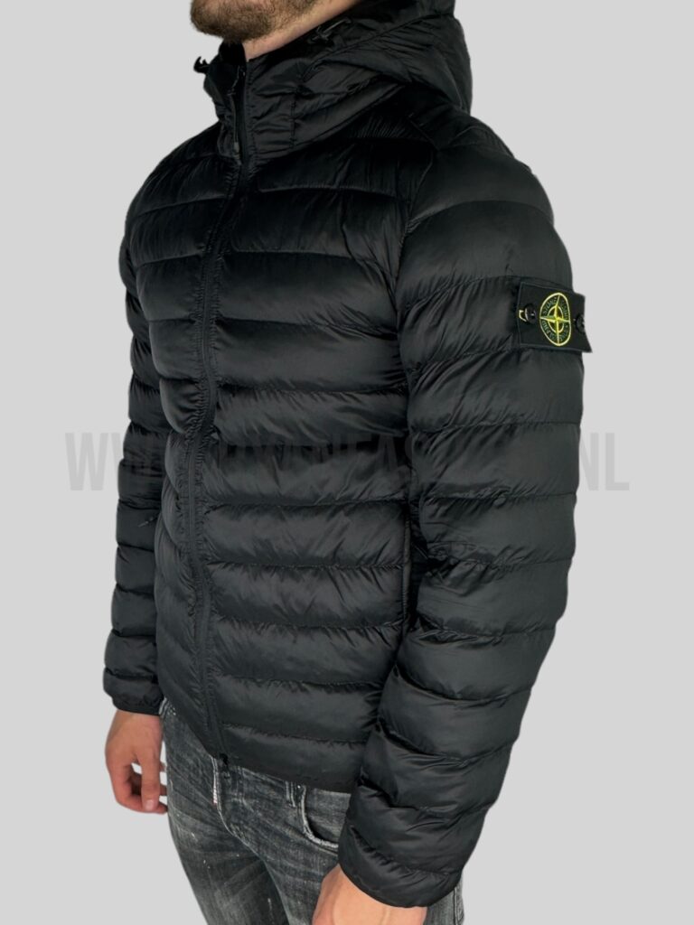 Stone Island Woven Chambers R-Nylon Down Jacket Zwart