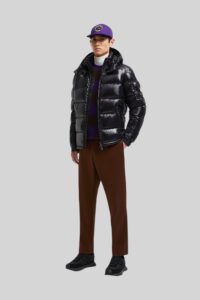 Moncler Maya Short Down Jacket Zwart
