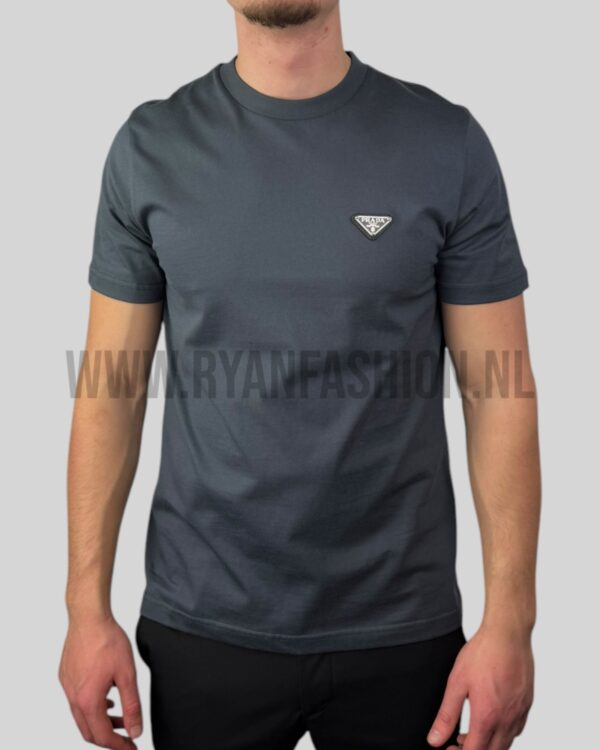 Prada Logo Patch T-Shirt Antraciet