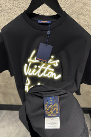 Louis Vuitton Glow Signature T-Shirt Black