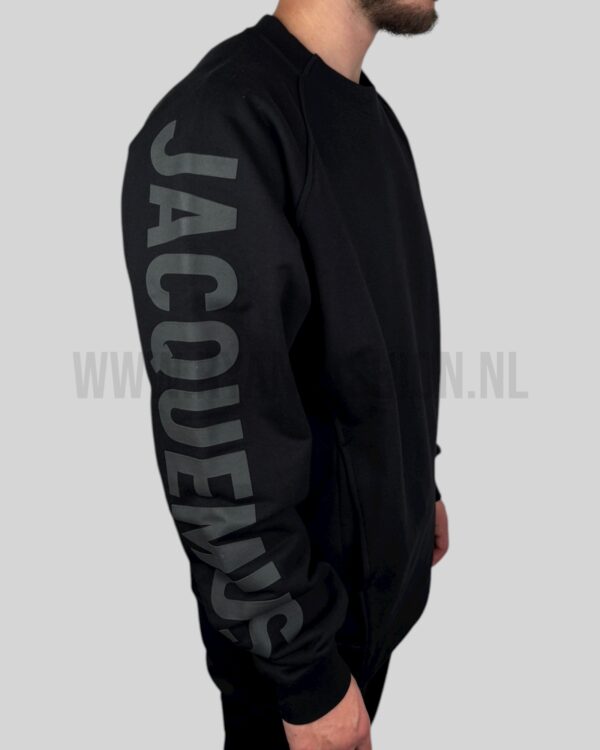 Jacquemus Le Typo Oversized Sweater Black - Afbeelding 2