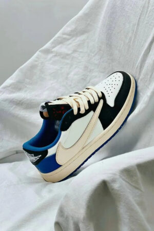Nike Air Jordan 1 Low Travis Scott Fragment